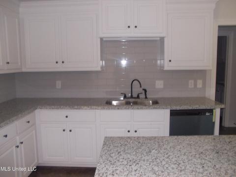 121 Rotherfield Pl, Canton, MS 39046 photo 8