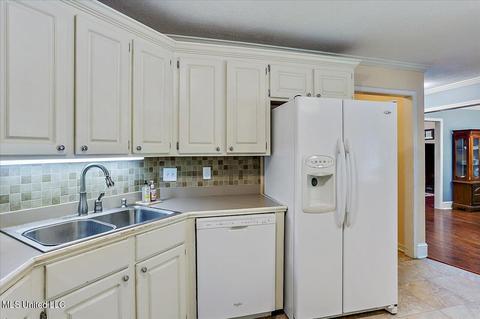 255 Mallard Dr, Brandon, MS 39047 photo 16