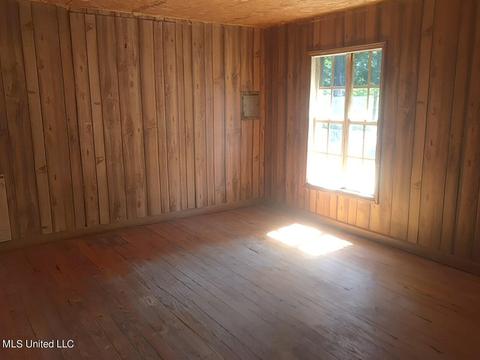 102 Harvison Dr, Lucedale, MS 39452 photo 3