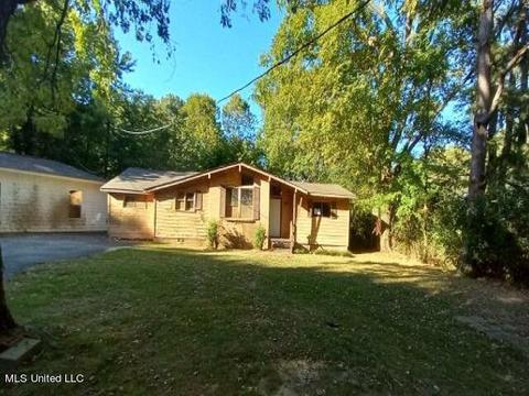 8070 Cedar Hill Ln, Olive Branch, MS 38654