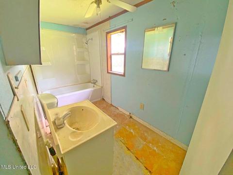 1509 E First St, Vicksburg, MS 39183 photo 9
