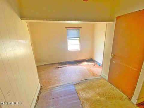 1509 E First St, Vicksburg, MS 39183 photo 5