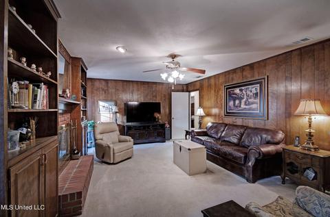 1911 Lake Trace Dr, Jackson, MS 39211 photo 10