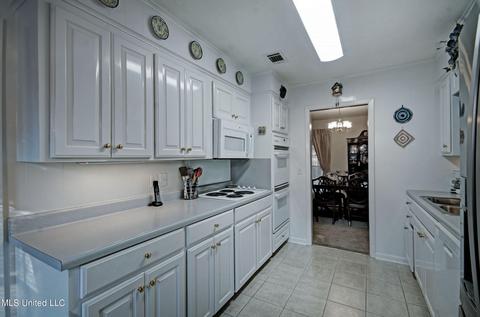 1911 Lake Trace Dr, Jackson, MS 39211 photo 13