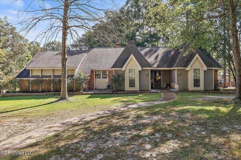 207 Haddon Cir, Brandon, MS 39047 photo 1