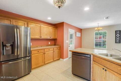 10 Tall Pine Dr, Wiggins, MS 39577 photo 4