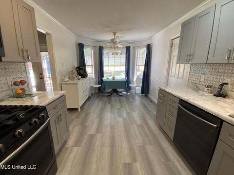6134 Seminole Dr, Olive Branch, MS 38654 photo 12