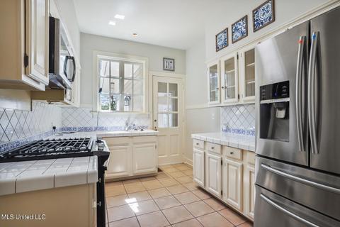 1409 Poplar Blvd, Jackson, MS 39202 photo 10
