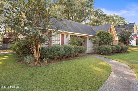110 Lowe Cir, Clinton, MS 39056 photo 3