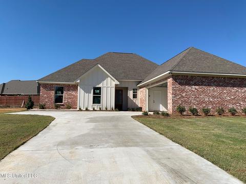 109 Catherine Blvd, Clinton, MS 39056 photo 1