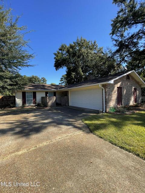 1272 Winnrose Street St, Jackson, MS 39211 photo 1