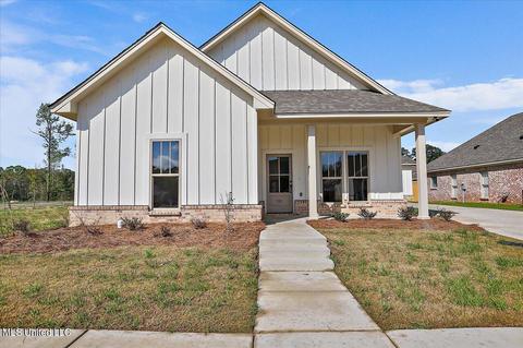 901 Brooke Ln, Brandon, MS 39042
