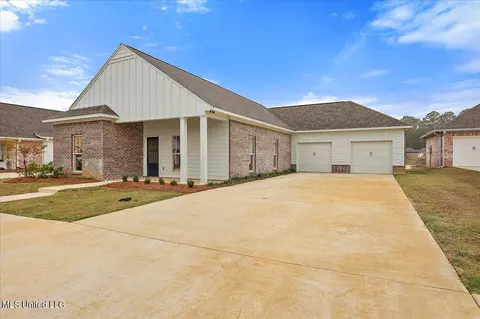 905 Brooke Ln, Brandon, MS 39042