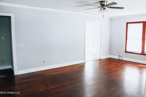 5106 Myrtle St, Moss Point, MS 39563 photo 3