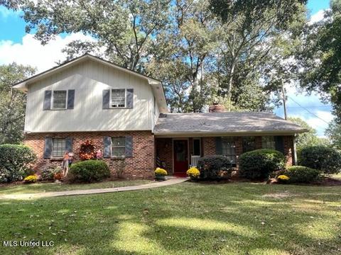 125 Eastwood Dr, Florence, MS 39073