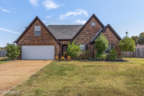 2724 Guernesey Cv, Nesbit, MS 38651 photo 1