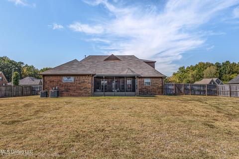 2724 Guernesey Cv, Nesbit, MS 38651 photo 3