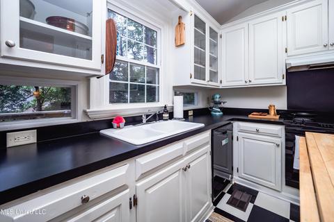 1523 Myrtle St, Jackson, MS 39202 photo 12