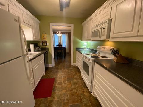 150 Rolling Hills Blvd, Florence, MS 39073 photo 9