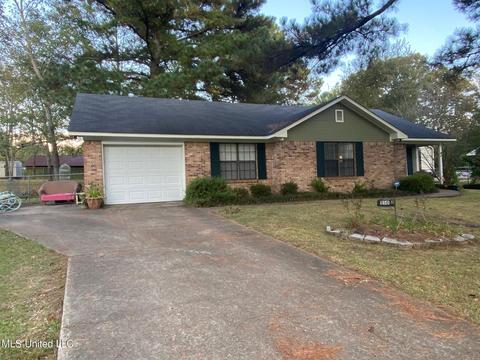 150 Rolling Hills Blvd, Florence, MS 39073 photo 2