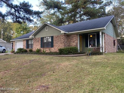 150 Rolling Hills Blvd, Florence, MS 39073 photo 1
