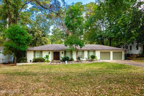 1044 Buckley Dr, Jackson, MS 39206 photo 1