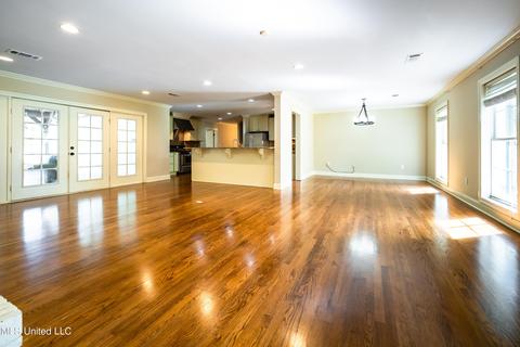 1044 Buckley Dr, Jackson, MS 39206 photo 5