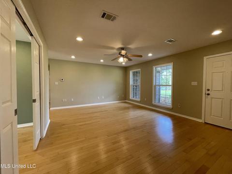 2129 Crenshaw Rd, Lucedale, MS 39452 photo 3