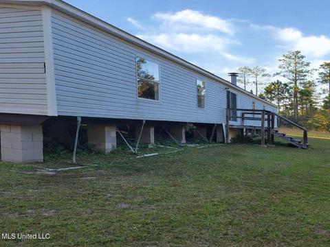 Exterior - 8248 E Cypress Dr, Perkinston, MS 39573 photo 4 of 5