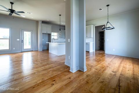 934 Glenwild Cir, Canton, MS 39046 photo 2