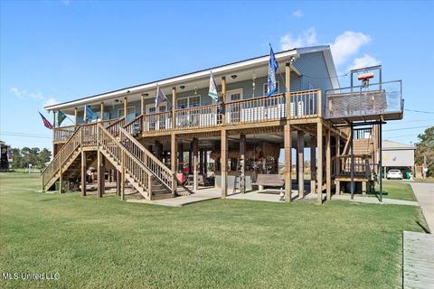 11008 Minnesota St, Bay Saint Louis, MS 39520