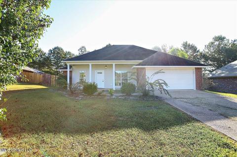 569 Eaglewood Dr, Florence, MS 39073 photo 1