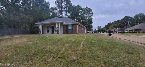 104 Chestnut Dr, Brandon, MS 39047 photo 2