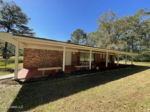 907 W Bond Ave, Wiggins, MS 39577 photo 11