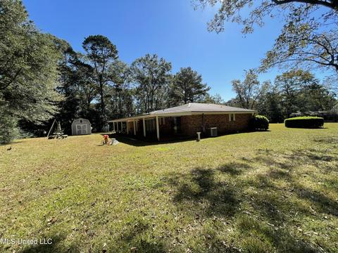 907 W Bond Ave, Wiggins, MS 39577 photo 13