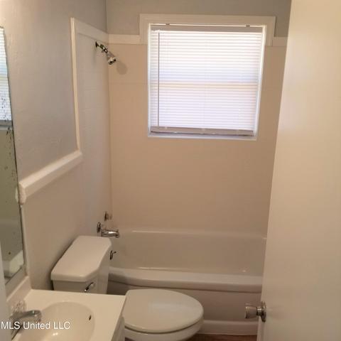 3046 Woodside Dr, Jackson, MS 39212 photo 9