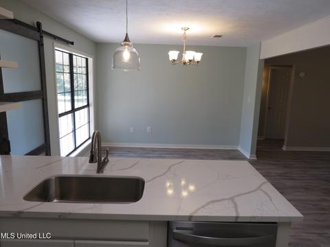 2549 S Mcraven Rd, Jackson, MS 39209 photo 14