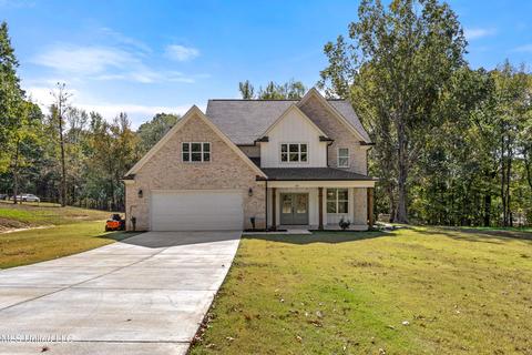 3673 Myrtlewood Dr, Hernando, MS 38632 photo 1