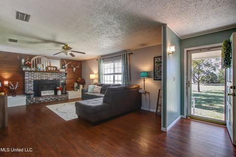 164 Jessie Smith Rd, Lucedale, MS 39452 photo 2