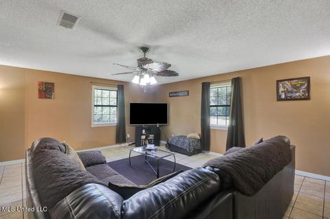 4107 Pearl Ave, Moss Point, MS 39563 photo 3