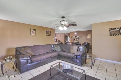 4107 Pearl Ave, Moss Point, MS 39563 photo 2