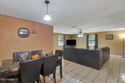 4107 Pearl Ave, Moss Point, MS 39563 photo 4