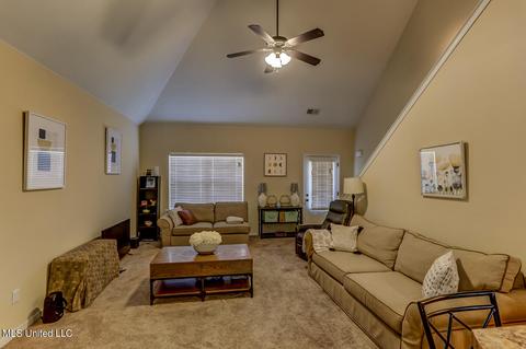 663 Buttermilk Dr, Nesbit, MS 38651 photo 5