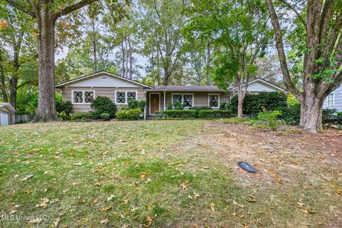 241 Chippewa Cir, Jackson, MS 39211 photo 1