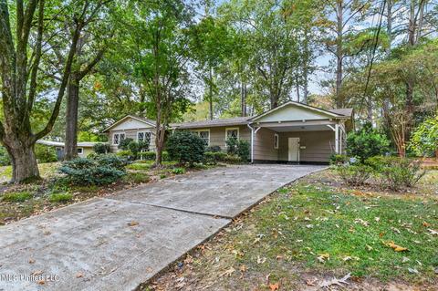 241 Chippewa Cir, Jackson, MS 39211 photo 2