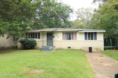 2748 Emerald Dr, Jackson, MS 39212 photo 1