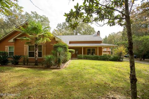 604 S Springlake Cir, Terry, MS 39170 photo 2