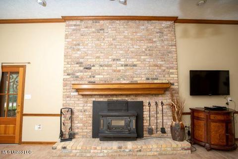 604 S Springlake Cir, Terry, MS 39170 photo 6