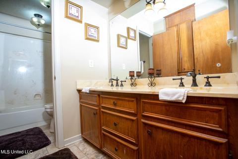 604 S Springlake Cir, Terry, MS 39170 photo 19