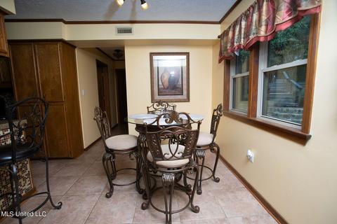 604 S Springlake Cir, Terry, MS 39170 photo 12